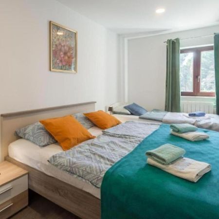 Alex Deluxe Apartments On Beach ポレッチ エクステリア 写真